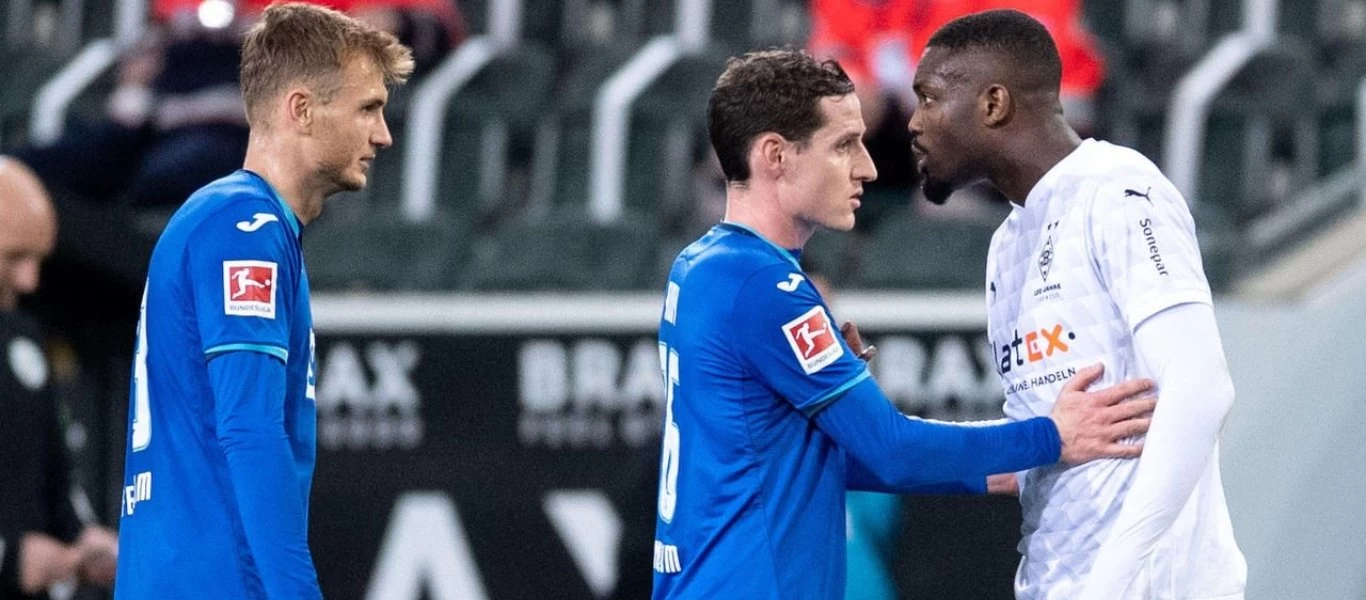 Γερμανία: Ποδοσφαιριστής έφτυσε αντίπαλο και το... πλήρωσε πολύ ακριβά (βίντεο)